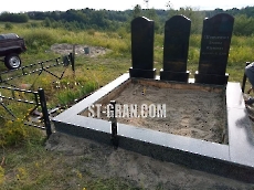 Пам'ятник CM.27